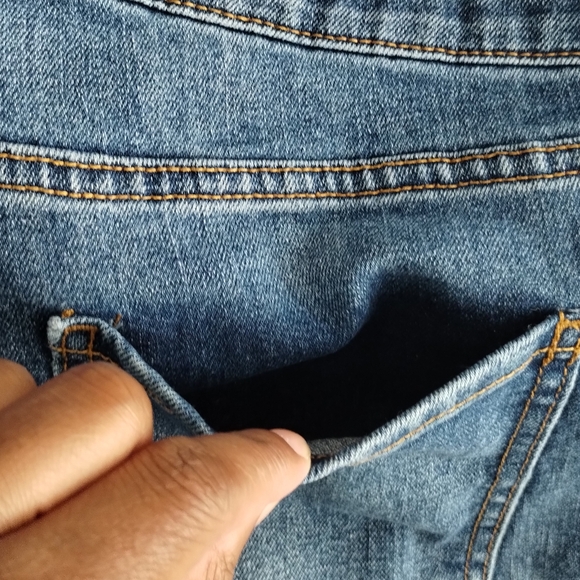 Old Navy Cury Profile Denim Blue Jean Shorts Women Size 22 Plus Regular - Picture 14 of 15